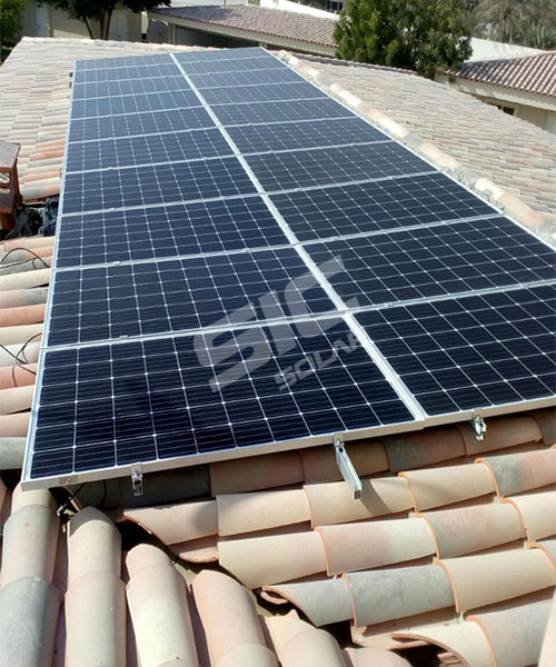 Sistema de montaje solar para techo de tejas