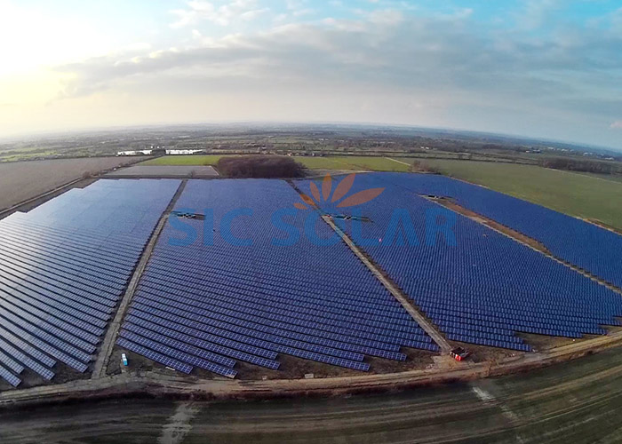 Sistemas de estanterías solares de montaje en suelo de 17 MW en Vietnam