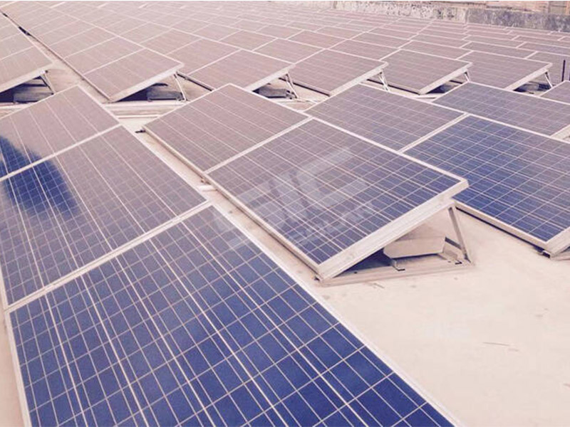 Sistema de montaje de lastre de paneles solares.