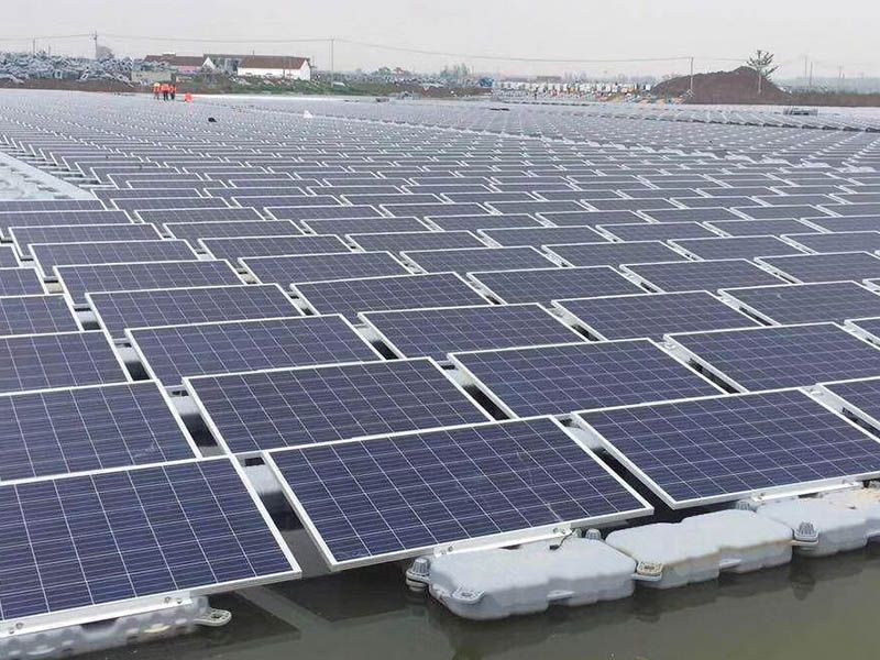 Estación de energía solar flotante