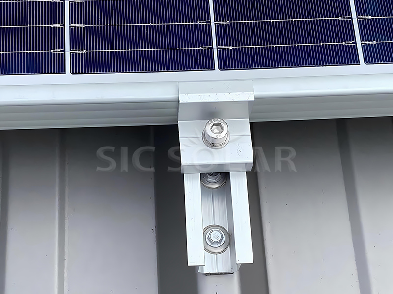 Abrazaderas de montaje de paneles solares