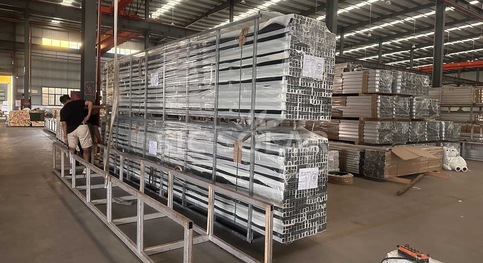 Aluminum PV rail packing
