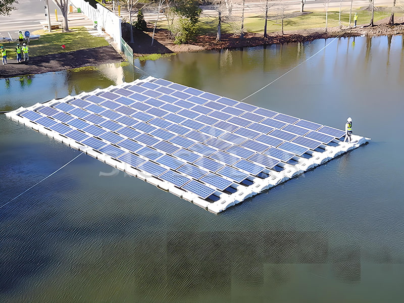 Estación de energía solar flotante