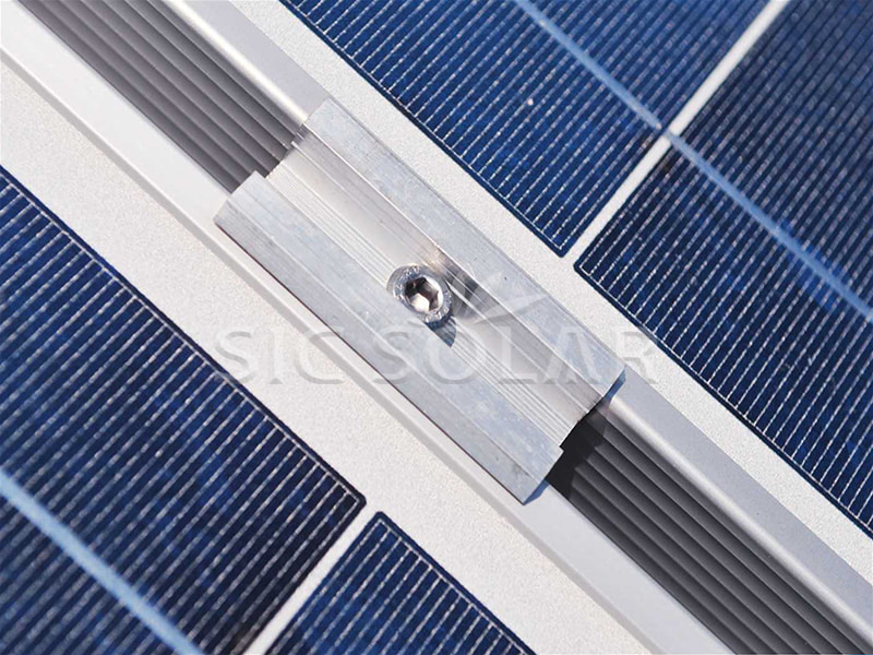 Abrazadera media solar de fácil instalación