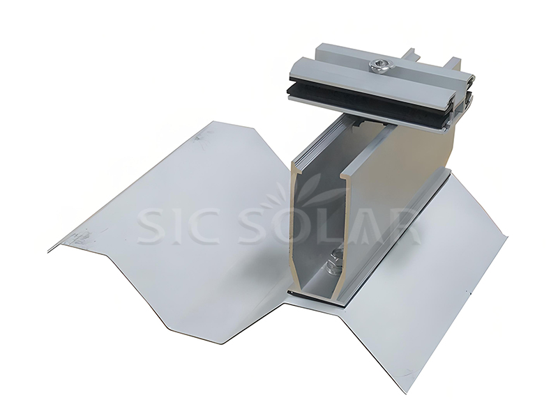 Railless mounting solution for pitched metal roof