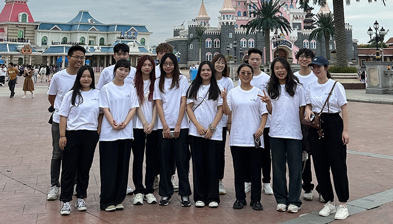 Explorando Fantawild en Xiamen: la aventura de formación de equipos de nuestra empresa