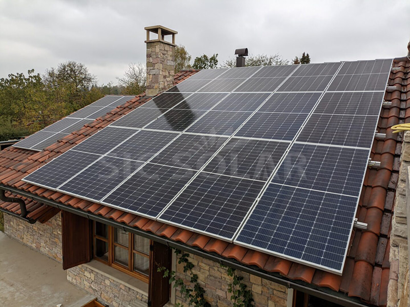 Soporte de montaje de techo de cerámica solar para el hogar de 25 kW en Alemania