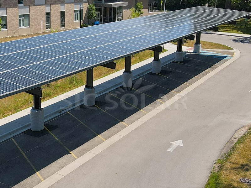 Estructura de cochera solar de 100 KW en EE. UU.