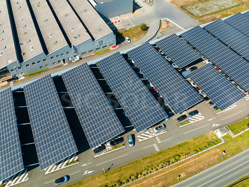 Cocheras solares comerciales de 1,5 MW en Canadá