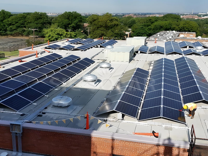 Sistema de lastre este-oeste de techo plano solar de 100 kW en India