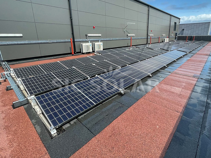 Sistema de montaje solar de 80 kW para tejado plano en Alemania