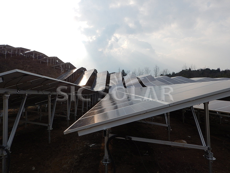Sistemas de montaje en suelo para paneles solares de 3 MW en Sudáfrica